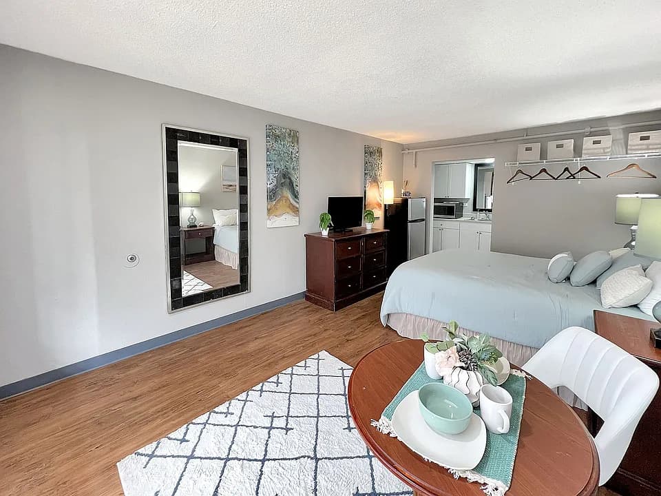 Flex Studio Apartments thumbnail 2