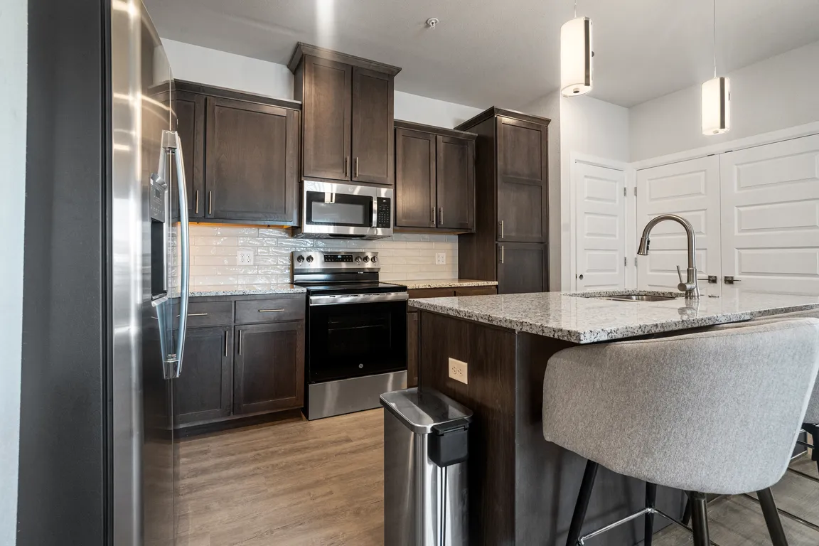 102 West Crossing thumbnail 2