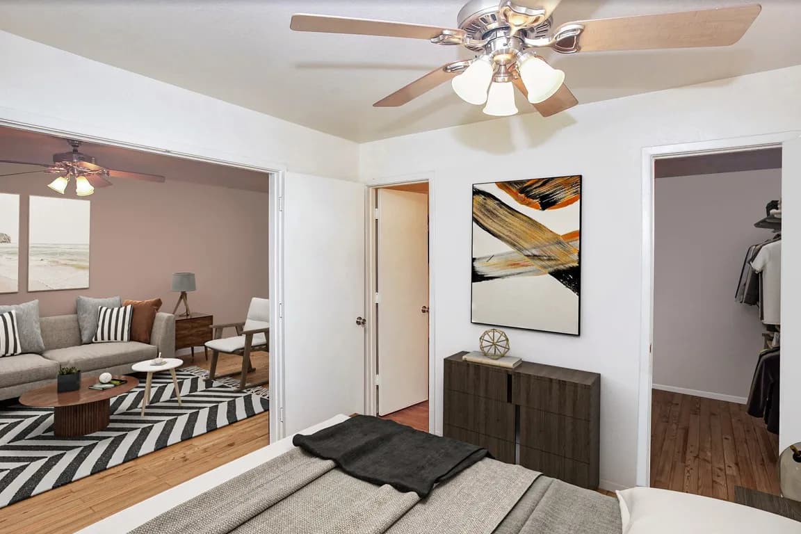 La Hacienda Apartment Homes thumbnail 2