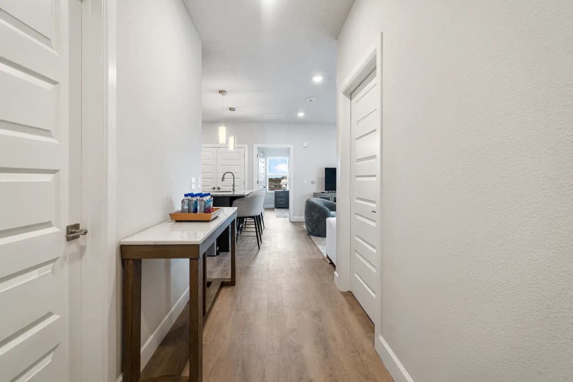 102 West Crossing thumbnail 3