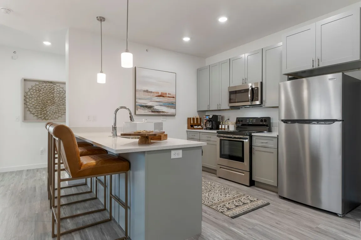 Silos on the Square thumbnail 3