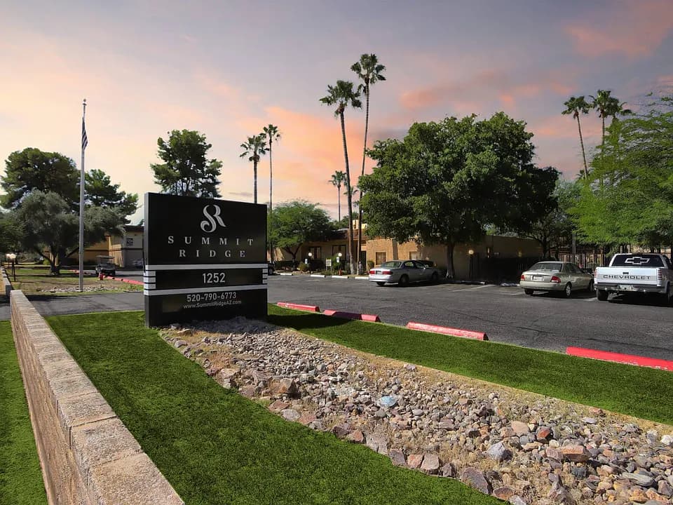 Summit Ridge photo 1