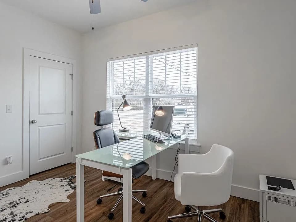 The Aviator Apartments thumbnail 2