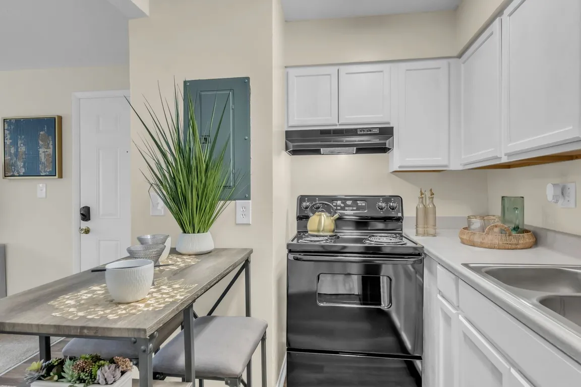 The Overlook Apartment Homes thumbnail 4