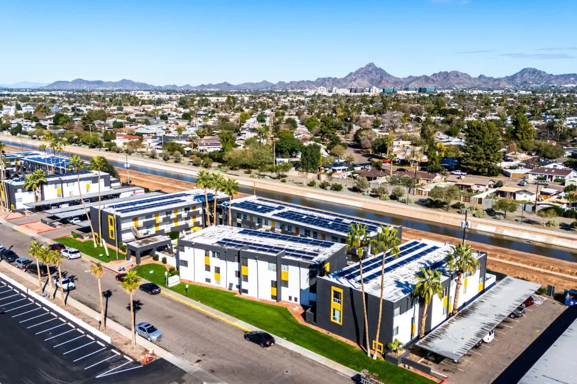 Radius Apartments thumbnail 2