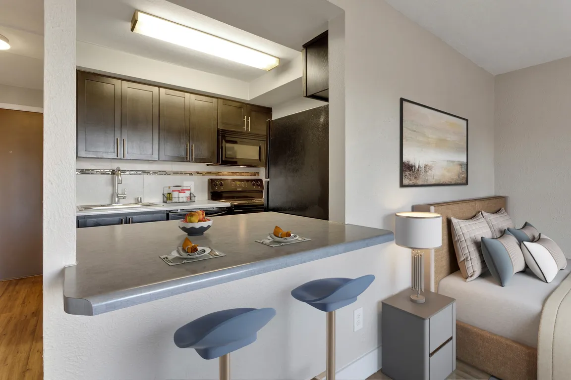 1265 Downing thumbnail 3