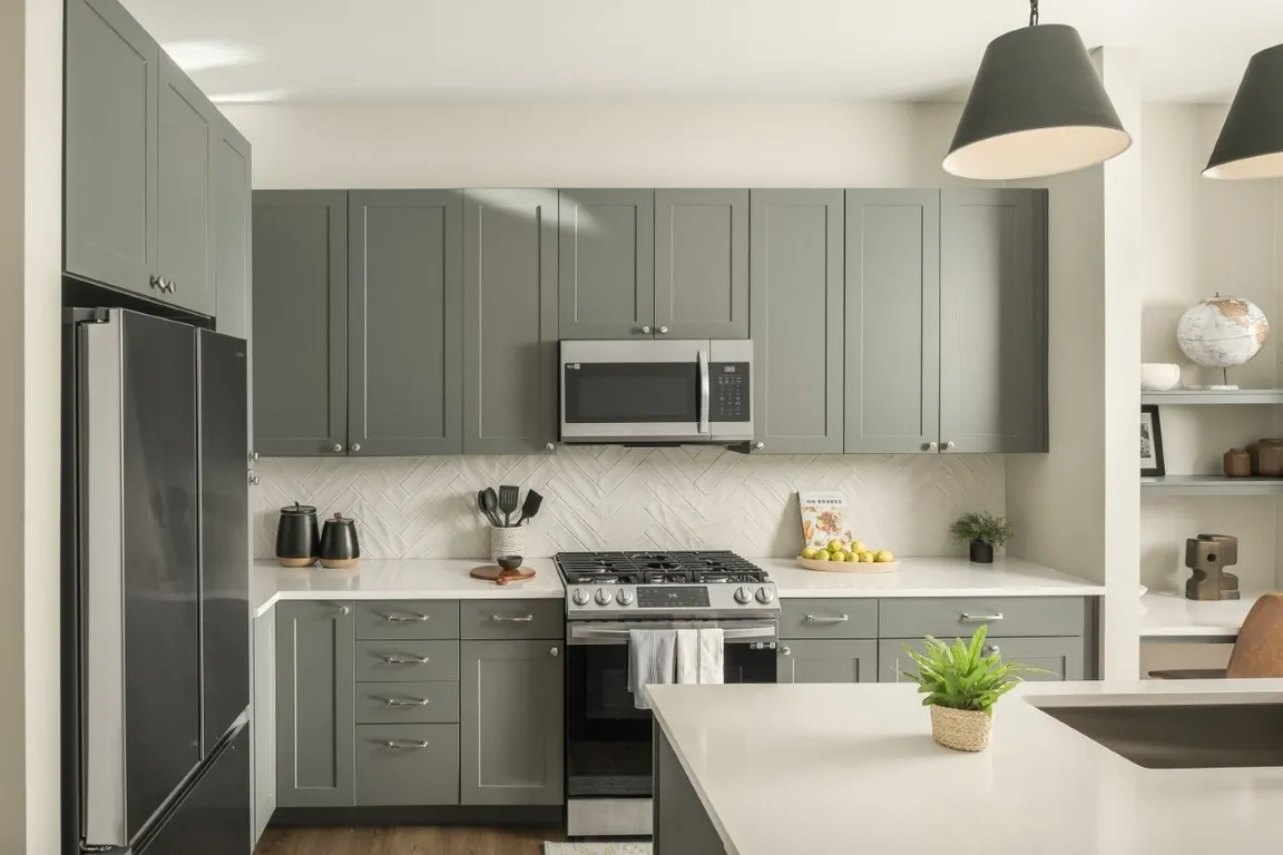 Smith & Rio thumbnail 3