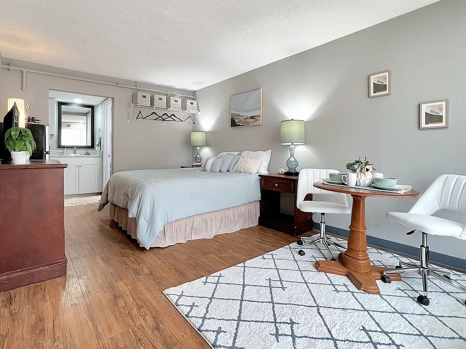 Flex Studio Apartments